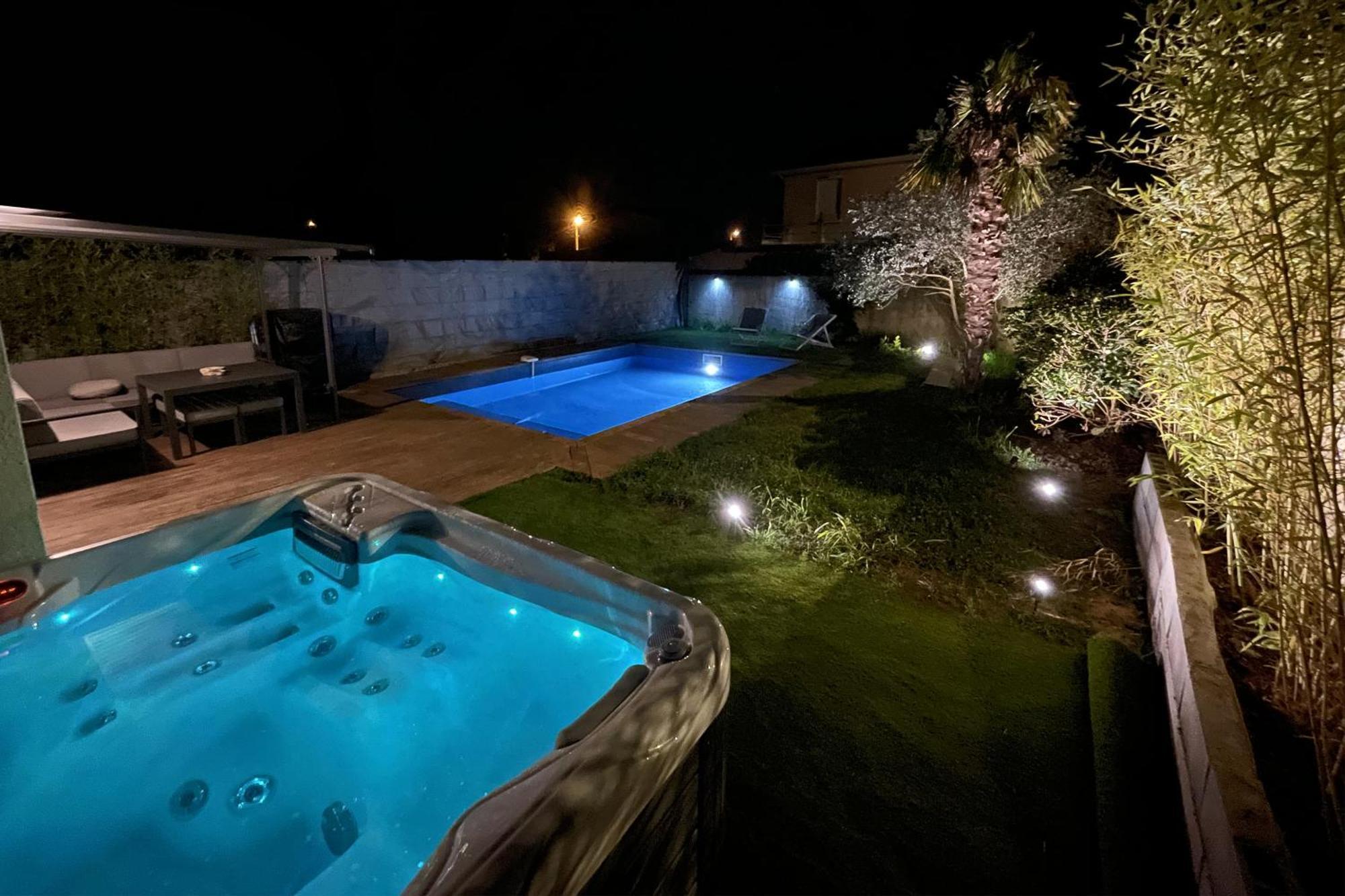 Unique! Jacuzzi Prive 35°C + Cinema Villa Entiere 梅济约 外观 照片